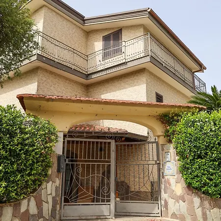 לינה וארוחת בוקר Elisabetta 4*