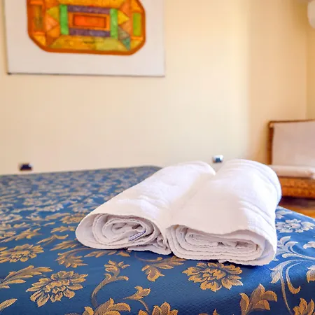 Elisabetta לינה וארוחת בוקר