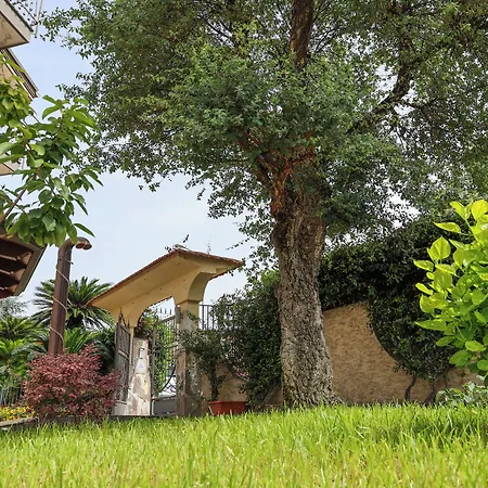 לינה וארוחת בוקר Elisabetta 4*